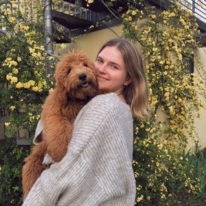 Meet your Posher, Juliette